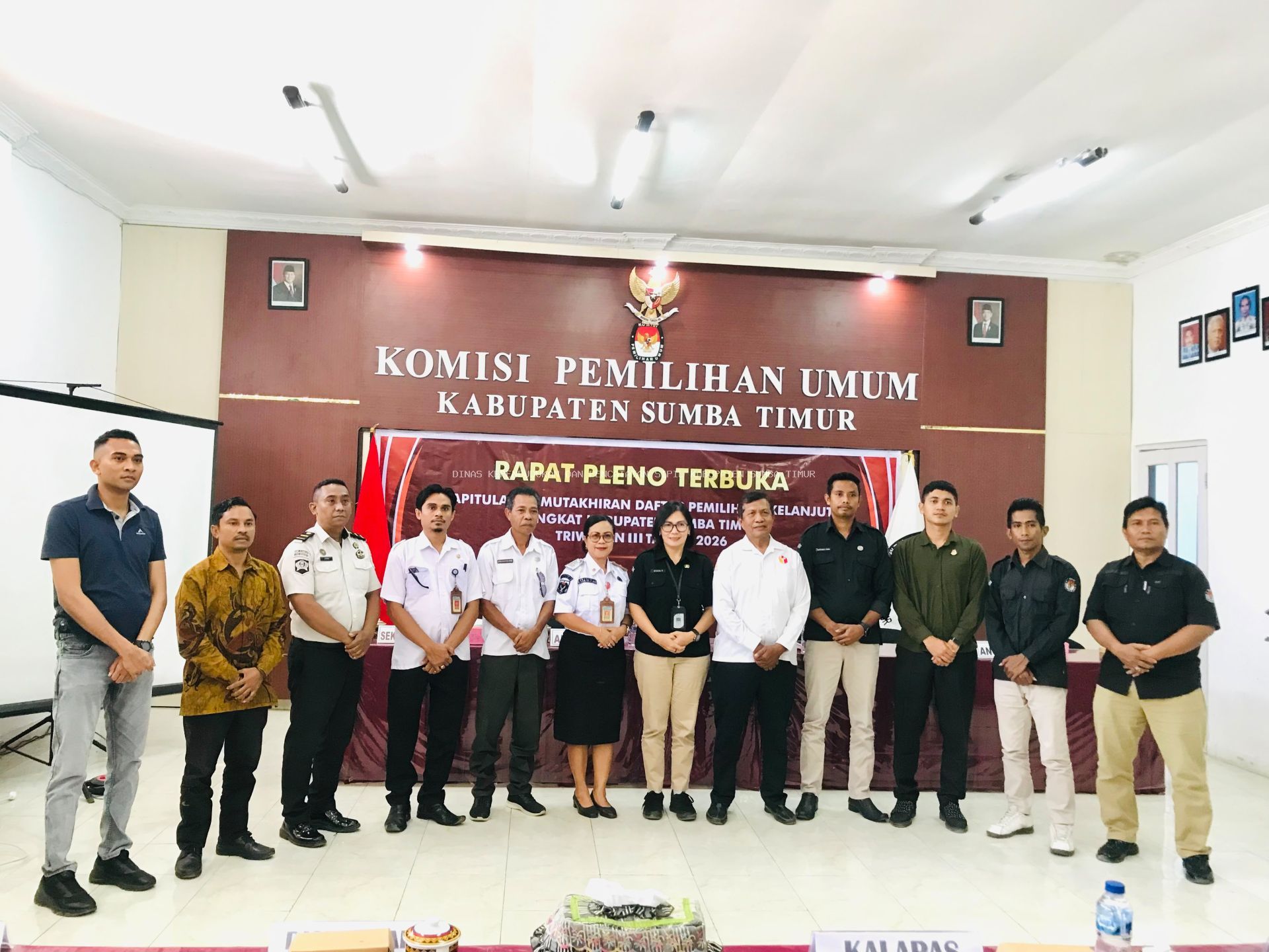 Rapat Pleno Terbuka Rekapitulasi Pemutakhiran Daftar Pemilih Berkelanjutan Tingkat Kabupaten Sumba Timur Triwulan III Tahun 2026